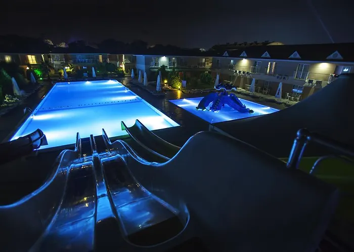 度假村 Armas 5*